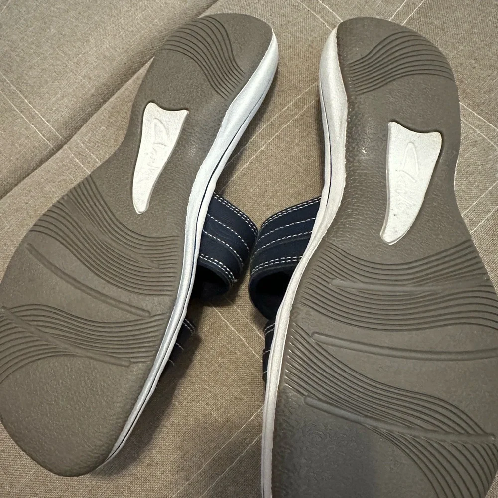 Clarks Cloudsteppers Women's Dark Blue Sandals - Picture 3 of 3